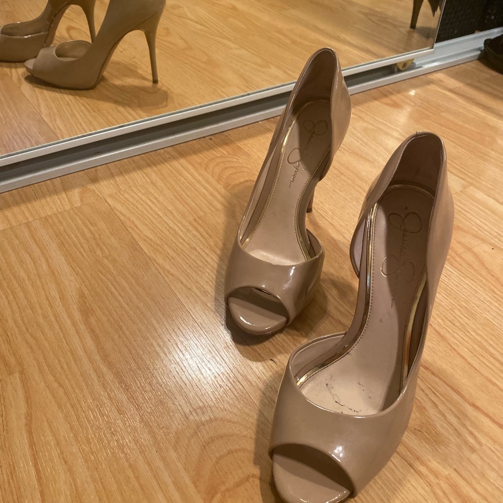 Jessica Simpson Beige Peek-a-boo toed Pump Size 10